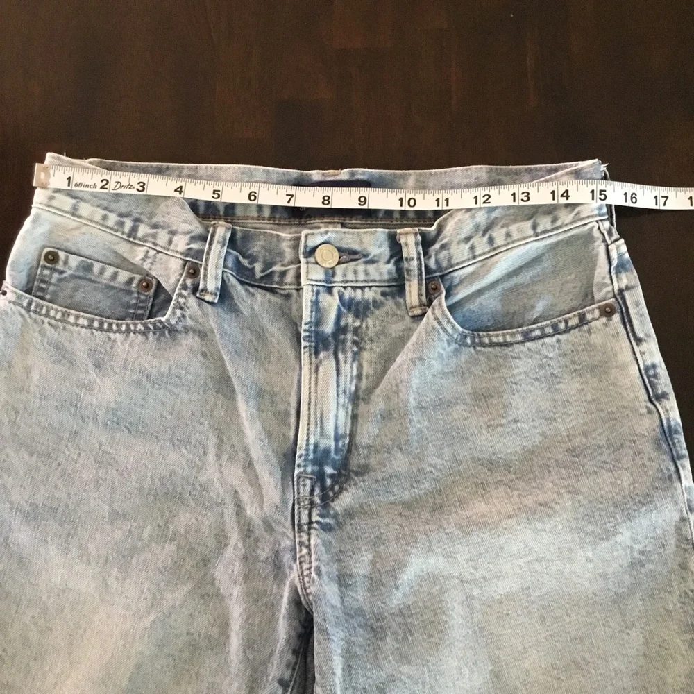 GAP Mid Rise Blue Jean Shorts with Raw Hem and Vintage Look